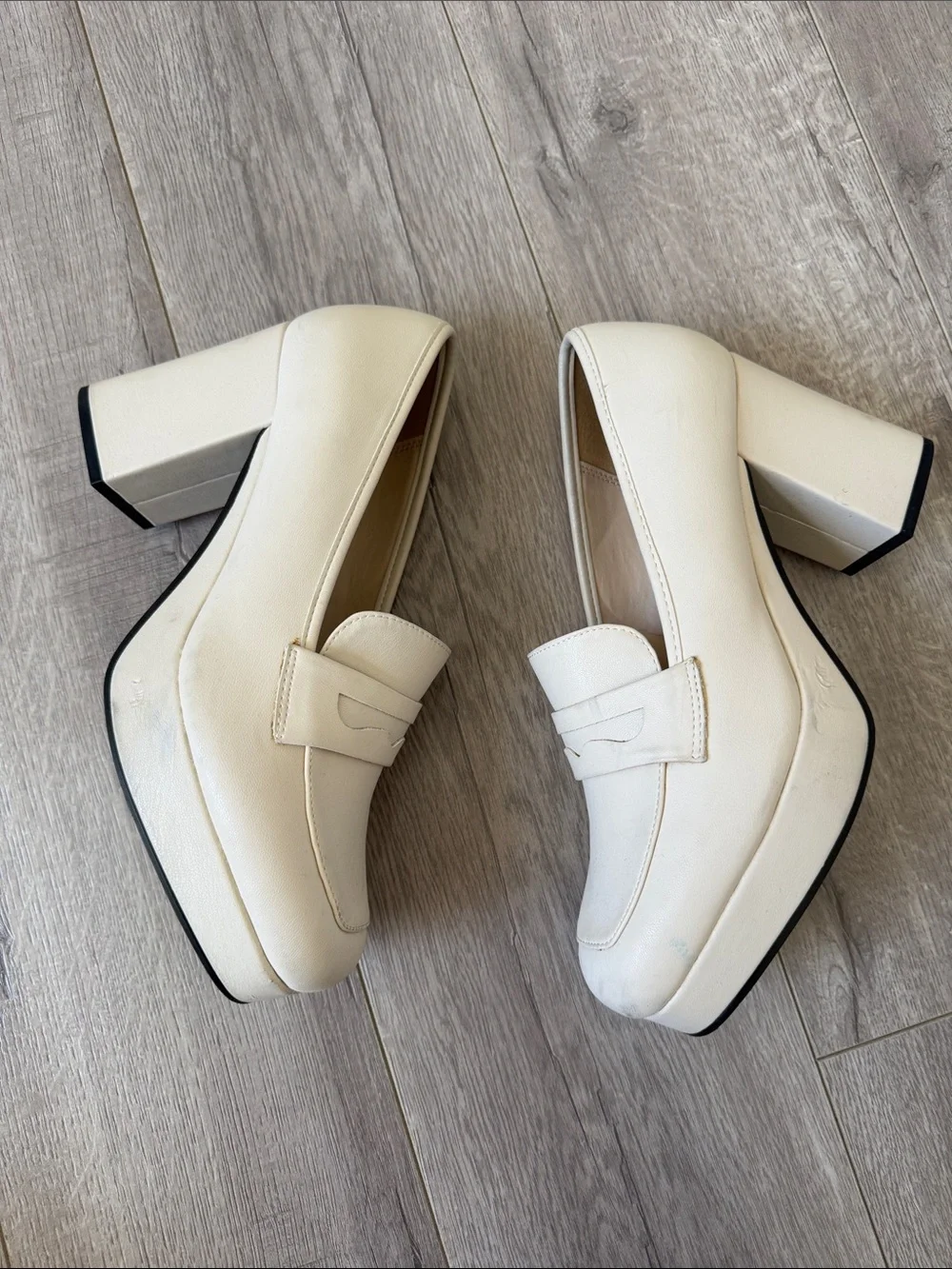 Urban Outfitters Cream Platform Penny Loafers Heels Preppy Academia 70s Size 9